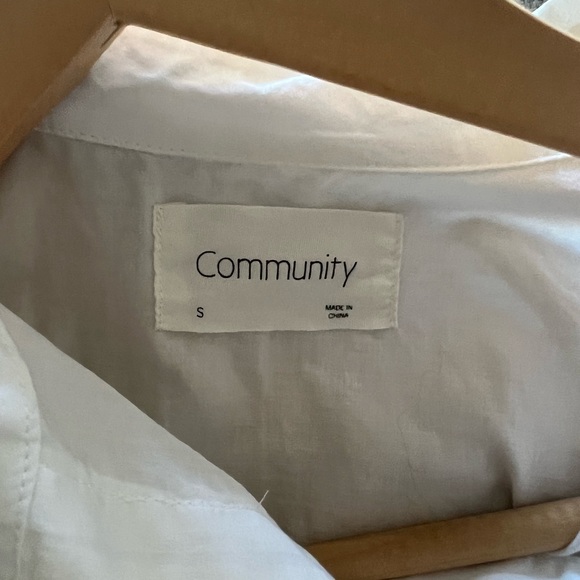 Aritzia Community white button down shirt - Picture 4 of 4